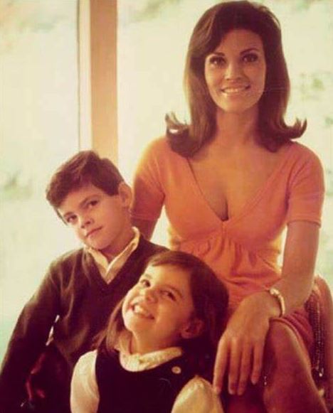 Richie Palmer ex-wife Raquel Welch with her children